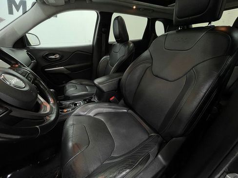 Used 2021 Jeep Cherokee Limited image 14