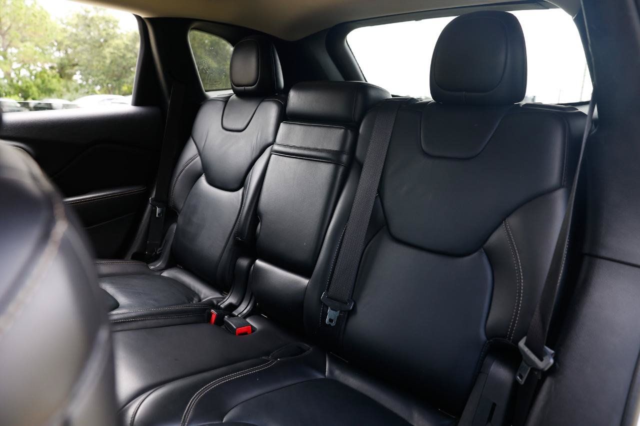 Used 2016 Jeep Cherokee Limited FWD image 8
