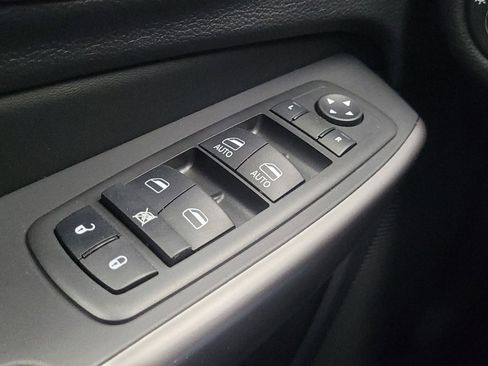 Used 2022 Jeep Cherokee Limited w/ Elite Package image 27