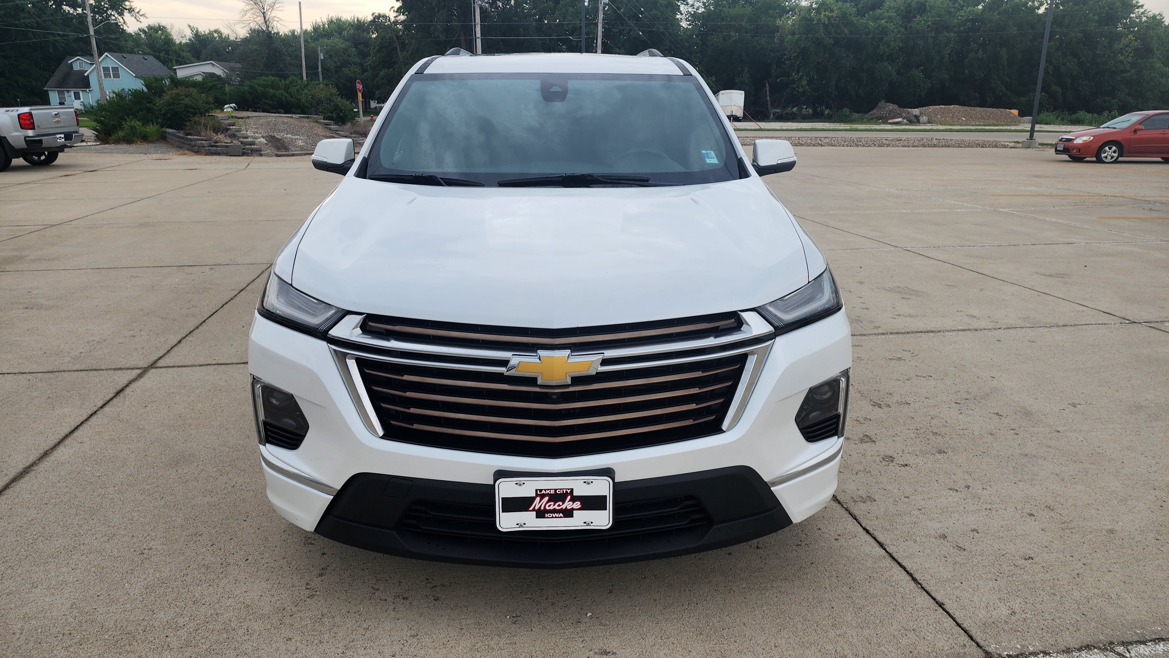 Used 2023 Chevrolet Traverse High Country AWD/4WD image 2