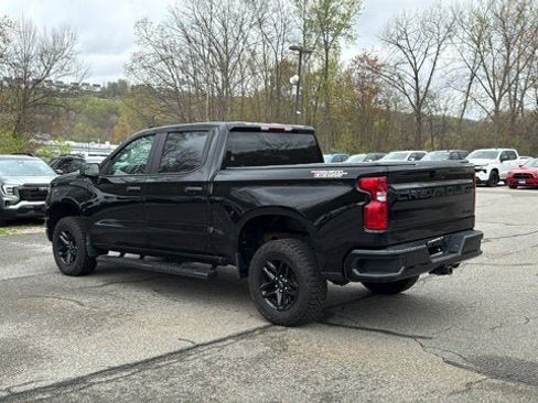 Used 2023 Chevrolet Silverado 1500 Custom Trail Boss w/ LPO, Dark Essentials Package AWD/4WD image 8