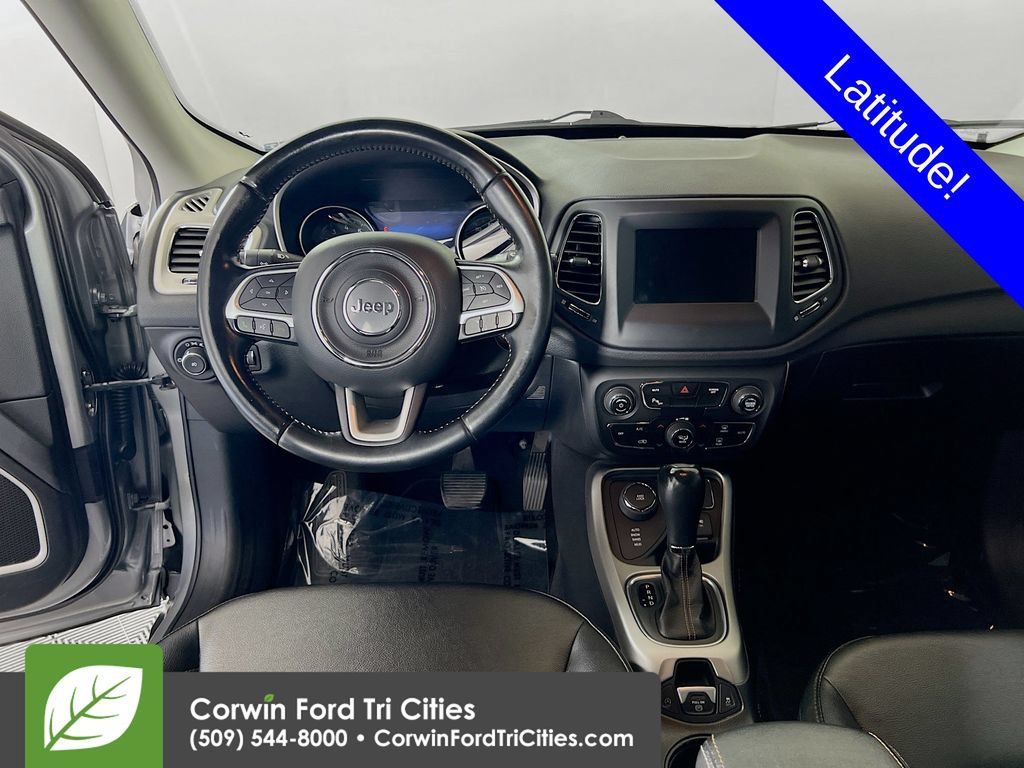 Used 2020 Jeep Compass Latitude w/ Popular Equipment Group AWD/4WD image 25