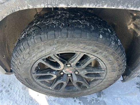 Used 2021 GMC Sierra 1500 Elevation image 12