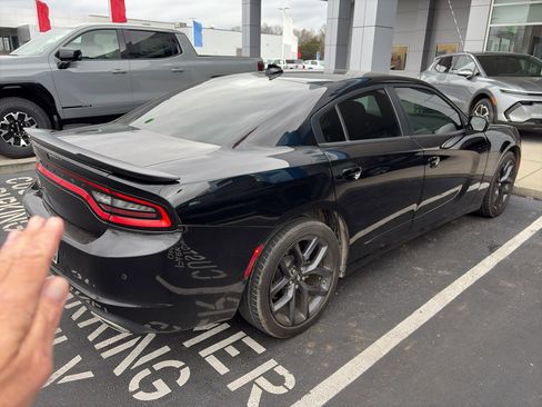 Used 2023 Dodge Charger SXT w/ Blacktop Package image 6