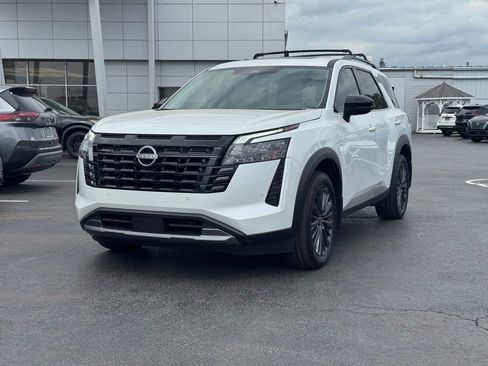 New 2026 Nissan Pathfinder SL AWD/4WD image 1