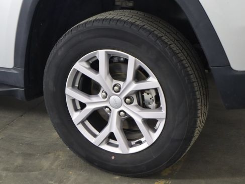 Used 2022 Jeep Grand Cherokee Limited AWD/4WD image 44