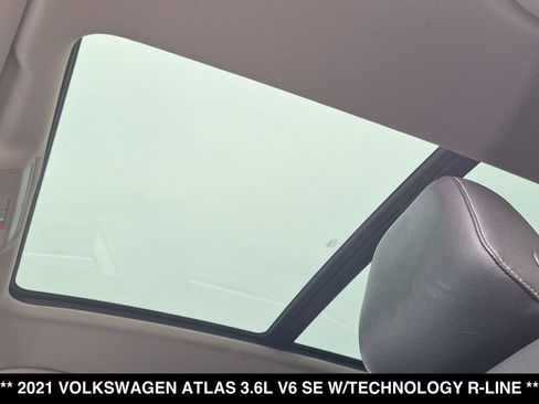 Used 2021 Volkswagen Atlas SE w/ Panoramic Sunroof Package AWD/4WD image 4