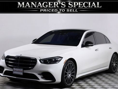Used 2022 Mercedes-Benz S 500 4MATIC w/ AMG Line Package image 3