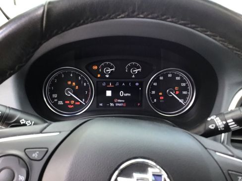 Used 2021 Buick Enclave Essence w/ Sound and Sites Package image 16