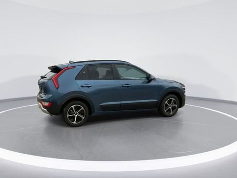 New 2026 Kia Niro EX image 9