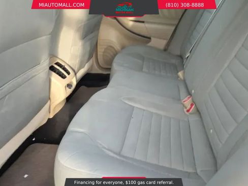 Used 2013 Ford Taurus SE image 10