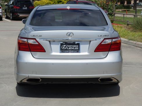 Used 2010 Lexus LS 460 w/ Sport Pkg RWD image 7