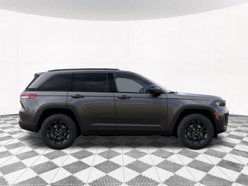 New 2026 Jeep Grand Cherokee Altitude AWD/4WD image 30