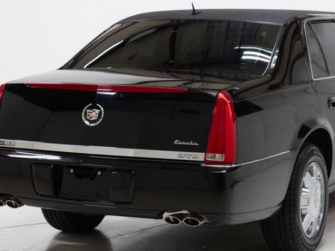 Used 2008 Cadillac DTS Limousine FWD image 16