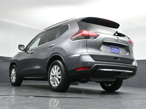 Used 2020 Nissan Rogue SV FWD image 39