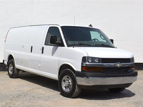 Used 2021 Chevrolet Express 2500 Extended w/ Driver Convenience Package RWD image 1