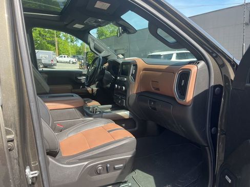 Used 2022 Chevrolet Silverado 2500 High Country w/ Safety Package II image 26