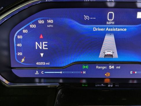 Used 2023 Chevrolet Silverado 1500 LT AWD/4WD image 22