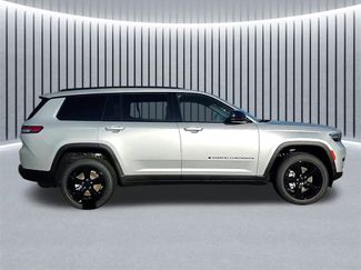 New 2025 Jeep Grand Cherokee L Altitude video 2