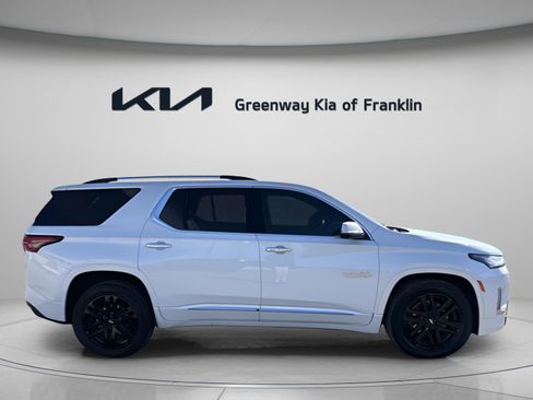 Used 2023 Chevrolet Traverse High Country w/ LPO, Cargo Package image 8