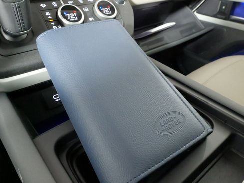 Used 2022 Land Rover Defender 110 SE image 60