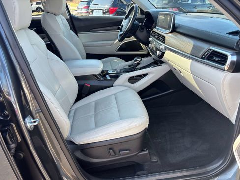 Used 2022 Kia Telluride EX w/ EX Premium Package image 19