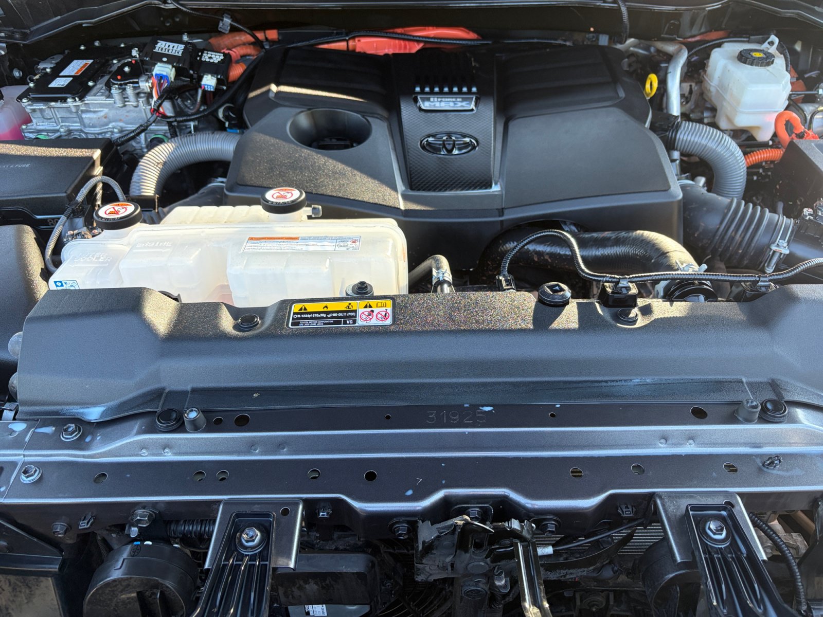 Used 2024 Toyota Tundra Platinum AWD/4WD image 32