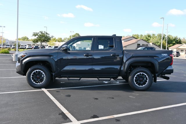 Used 2026 Toyota Tacoma TRD Off-Road AWD/4WD image 4