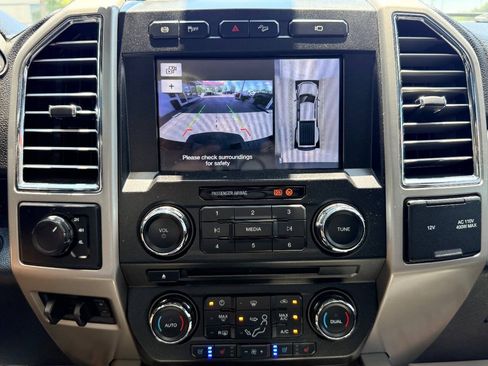 Used 2017 Ford F350 Lariat w/ Lariat Ultimate Package AWD/4WD image 23
