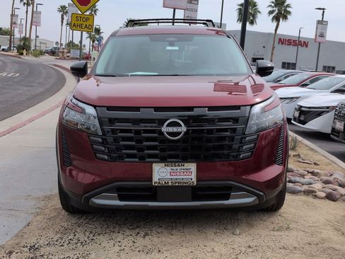 New 2026 Nissan Pathfinder Platinum AWD/4WD image 6