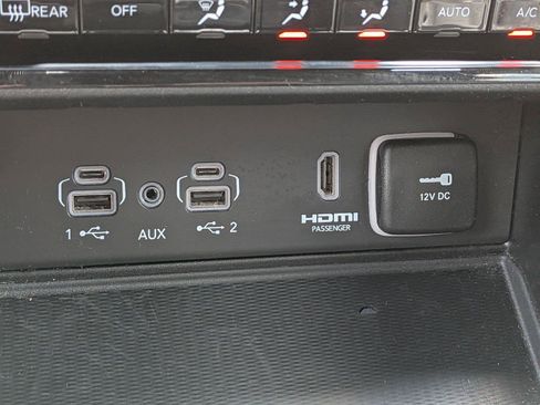 Used 2023 Jeep Grand Cherokee L Summit AWD/4WD image 14