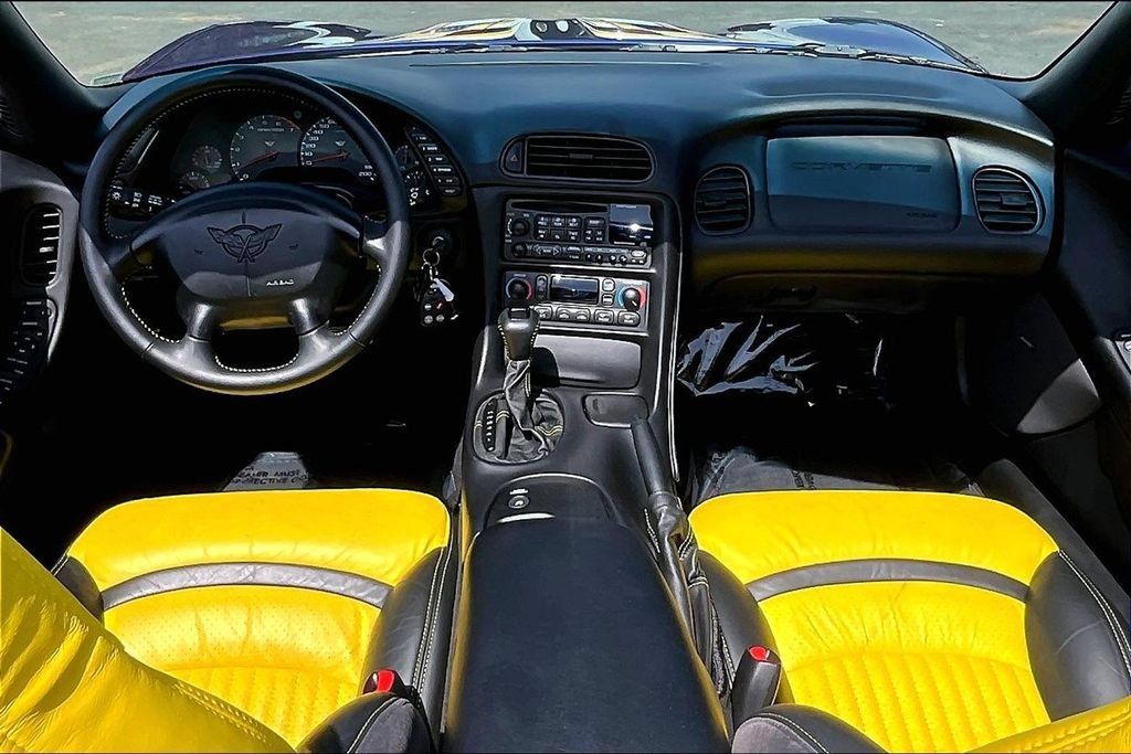 Used 1998 Chevrolet Corvette Convertible w/ Memory Pkg RWD image 9