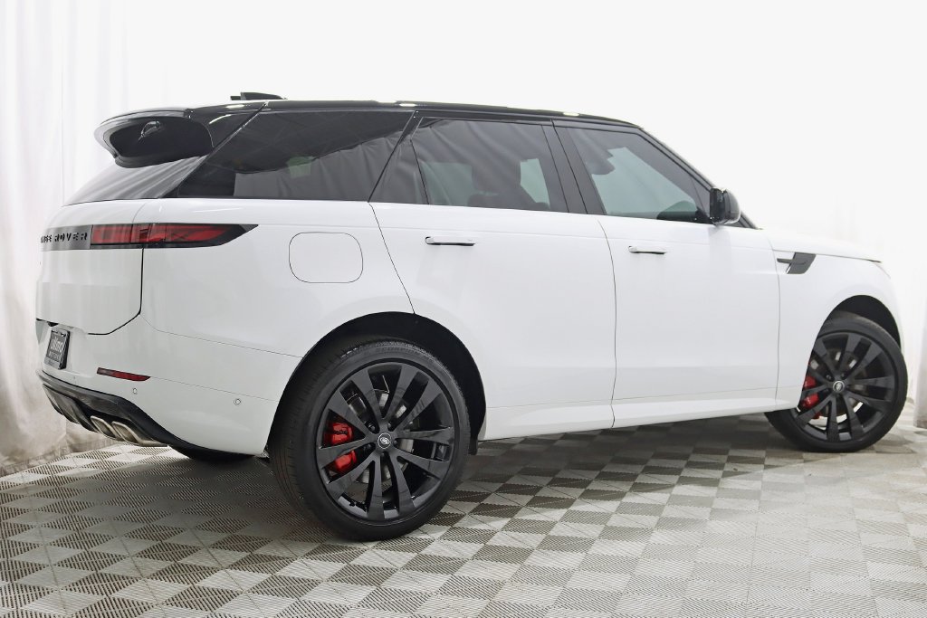 Used 2025 Land Rover Range Rover Sport Dynamic SE AWD/4WD image 9