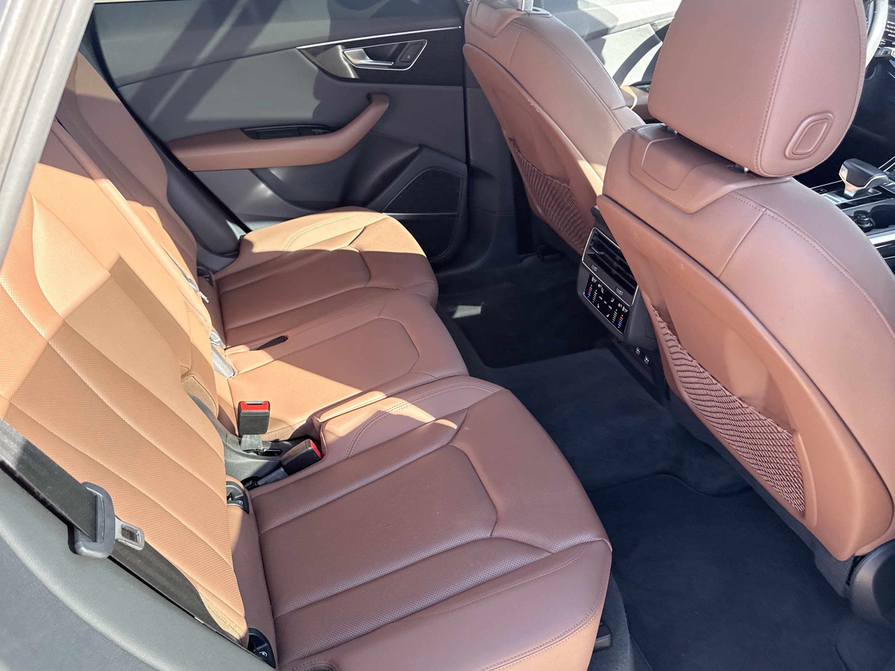Used 2019 Audi Q8 Premium Plus w/ Premium Plus AWD/4WD image 42