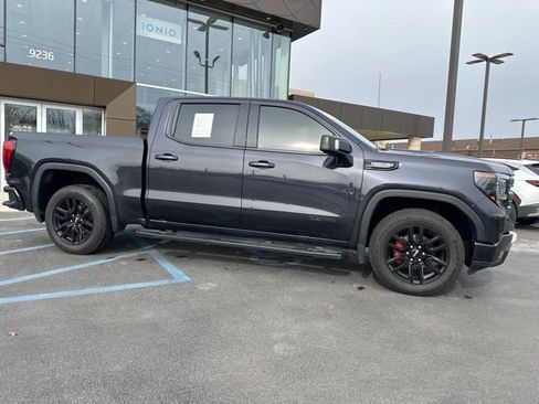 Used 2022 GMC Sierra 1500 Elevation w/ Elevation Premium Package image 8