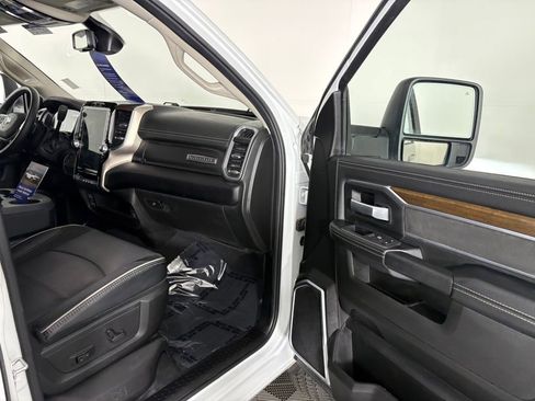 Used 2024 RAM 2500 Laramie AWD/4WD image 34