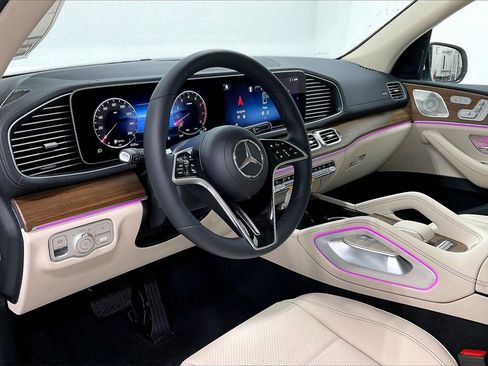 New 2026 Mercedes-Benz GLS 450 4MATIC image 8