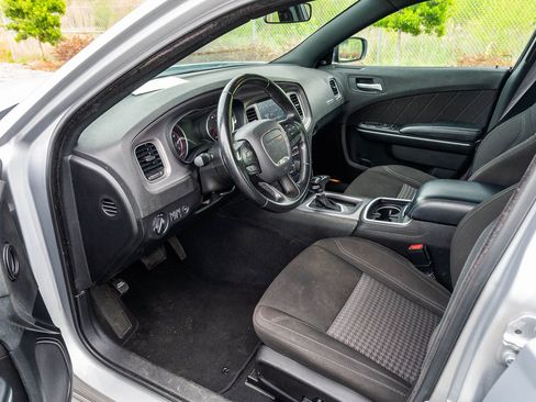 Used 2023 Dodge Charger SXT RWD image 18
