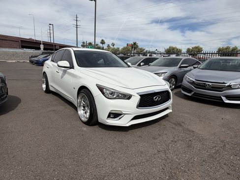 Used 2018 INFINITI Q50 Luxe RWD image 3