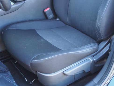 Used 2020 Nissan Sentra SV FWD image 17