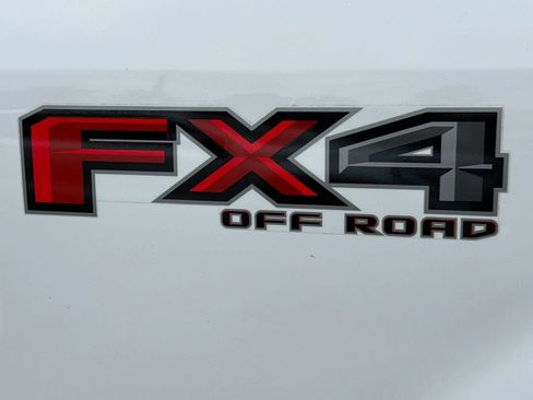 Used 2021 Ford F350 XLT w/ XLT Premium Package AWD/4WD image 11
