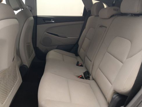 Used 2016 Hyundai Tucson SE w/ Option Group 02 FWD image 18