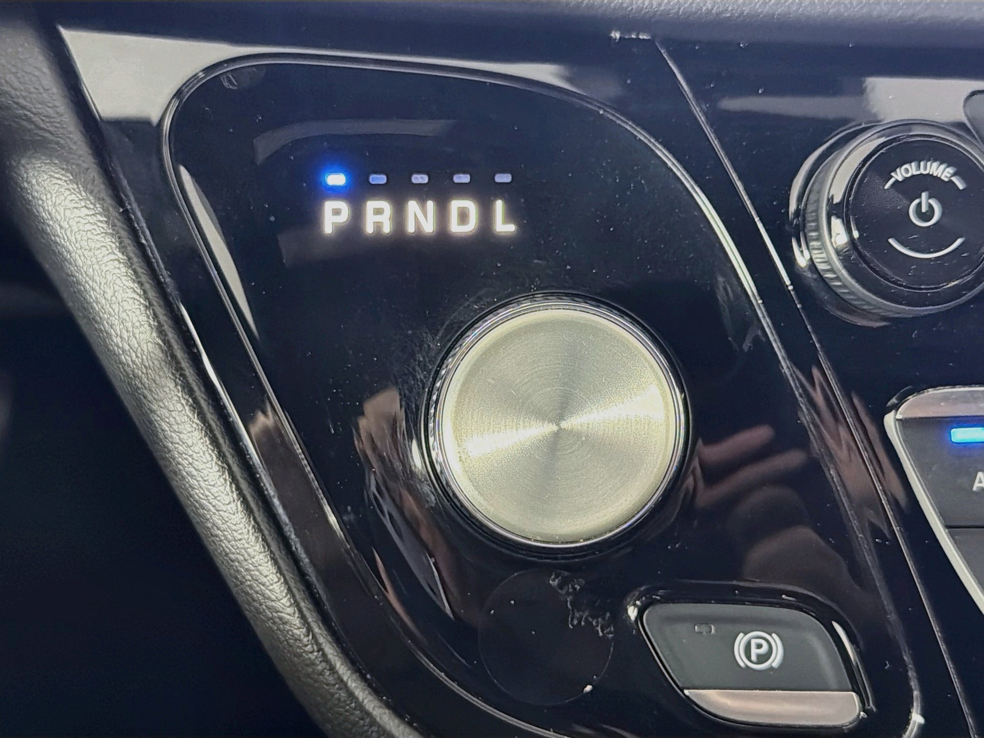 Used 2025 Chrysler Pacifica Select FWD image 25