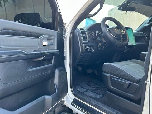 Used 2021 RAM 2500 Big Horn image 15