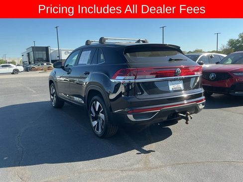 Used 2024 Volkswagen Atlas Cross Sport SE FWD image 3