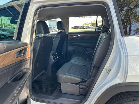 Used 2024 Volkswagen Atlas SE FWD image 54