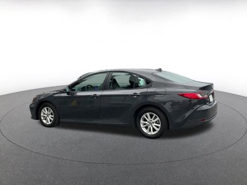 Used 2025 Toyota Camry LE image 10