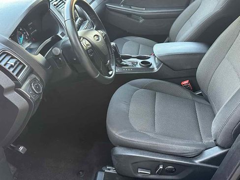 Used 2018 Ford Explorer XLT w/ Equipment Group 201A image 12