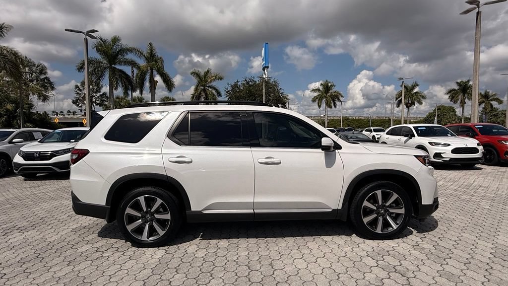 Certified 2025 Honda Pilot Touring image 14