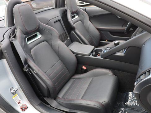 Used 2019 Jaguar F-TYPE R-Dynamic RWD image 41